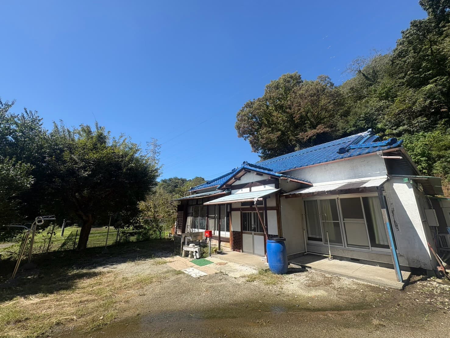 【大磯町生沢】憧れの田舎暮らしをここから。広いお庭と緑に包まれた癒しの住環境 - 画像 1