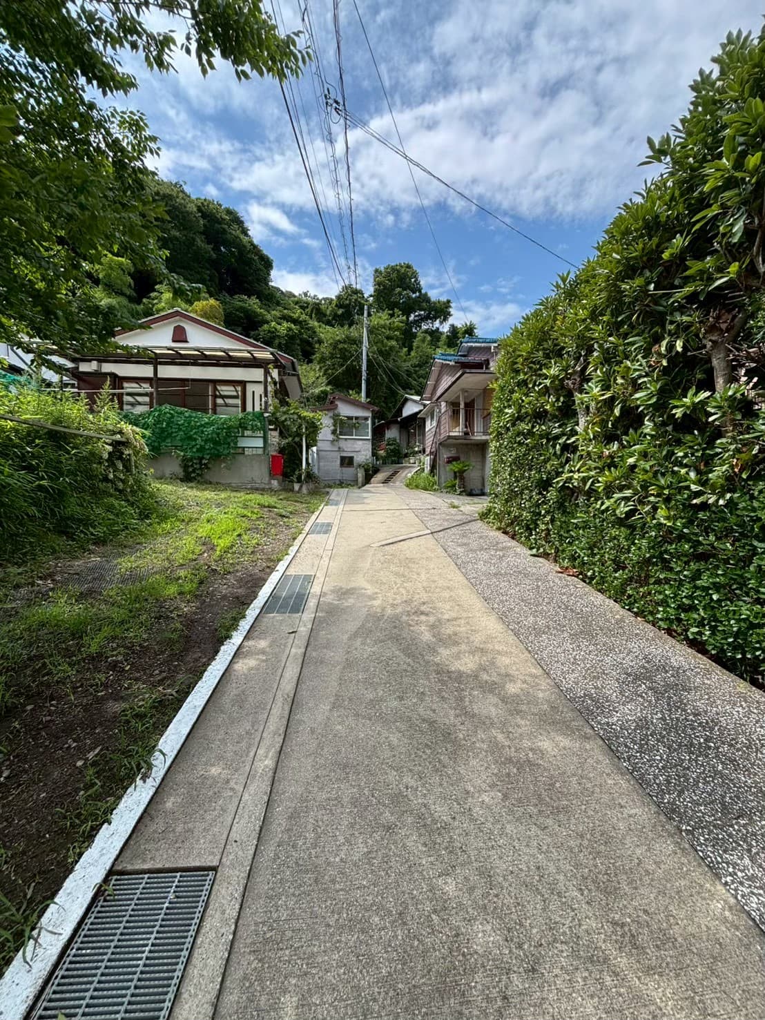 南葉山で緑に囲まれた生活〇可能性が広がる約93坪の敷地です! - 画像 1